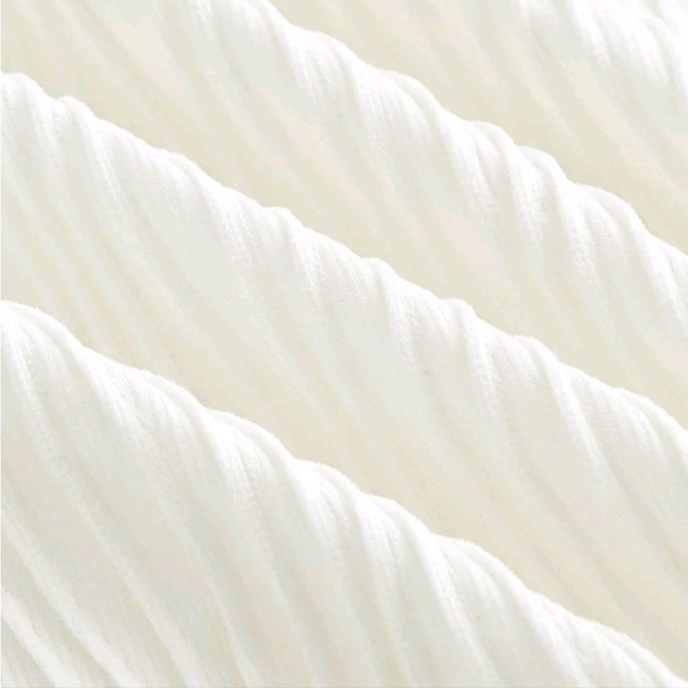 Ivory Mock Neck Key Hole Crop Top - Picture 4 of 5